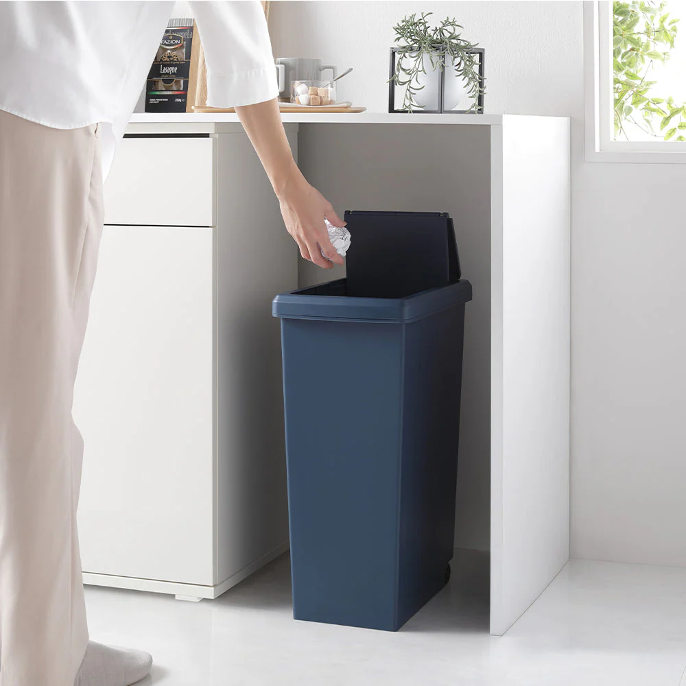 【日本製】サイズが選べる 棚下にも収納できる スライドオープン式 ごみ箱 30L ブラック 単品 - Image 21